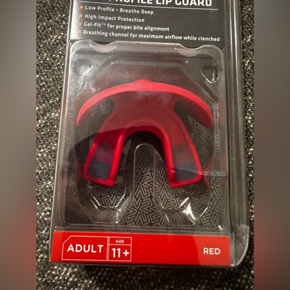 NWT Adult Low Profile Lip Guard with Convertible Tether - Red - Picture 3 of 4